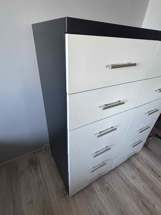 Komoda biało-czarna (124cm) nowoczesna i pojemna