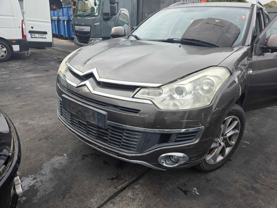 Citroen C-Crosser KPL przód zderzak maska błotniki lampy eu pas przedn