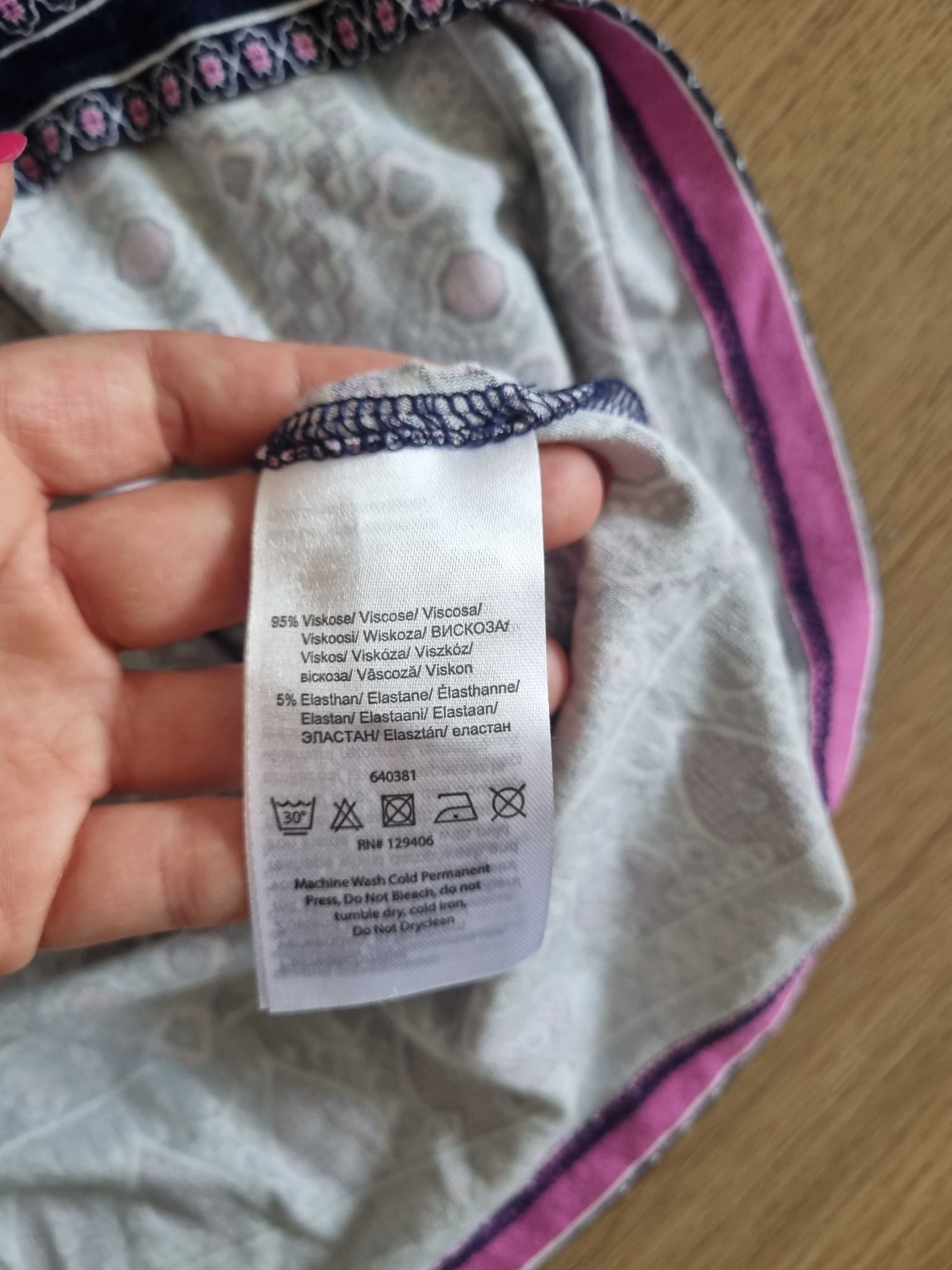 Letnia sukienka maxi długa na ramiączkach granatowa wzorzysta sukienka