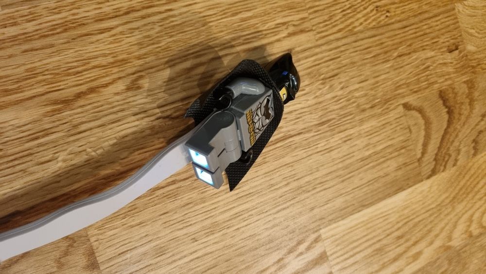 Lampka z klipsem do książki Ludzik Lego, baterie i USB