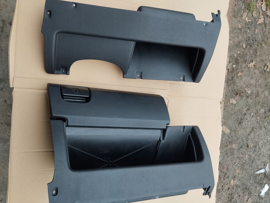 BMW E36 Compact dekory niebieskie individual schowek