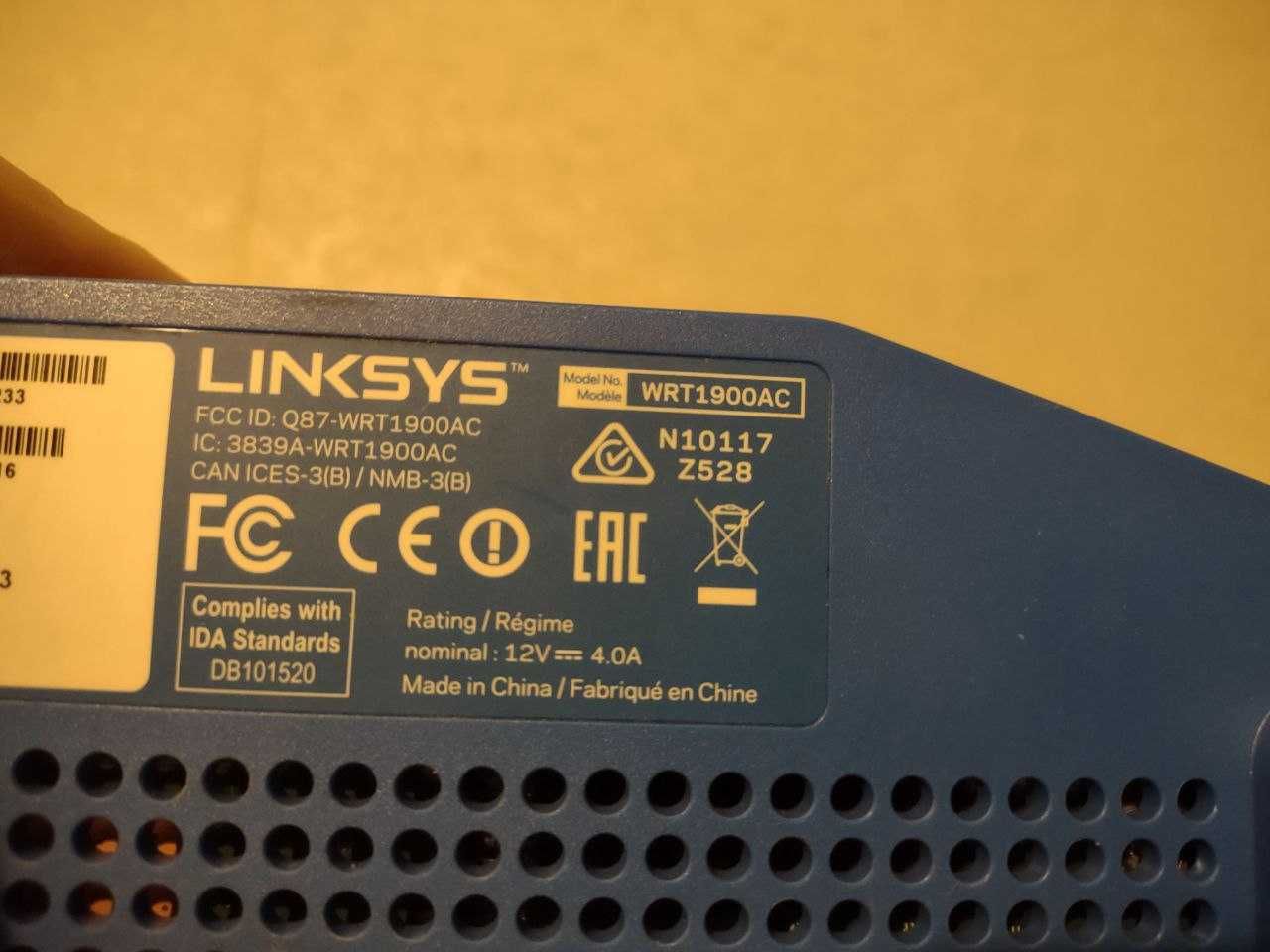 Linksys WRT1900AC  Двухдиапазонный гигабитный маршрутизатор