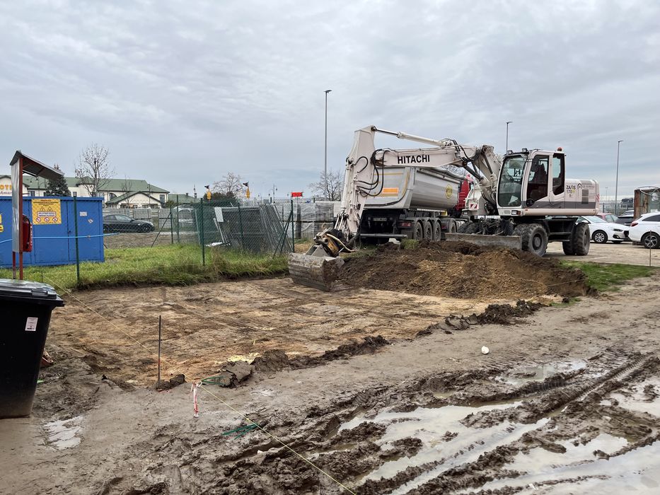 Roboty ziemne,koparka,wyburzenia,rozbiórki,młot,transport