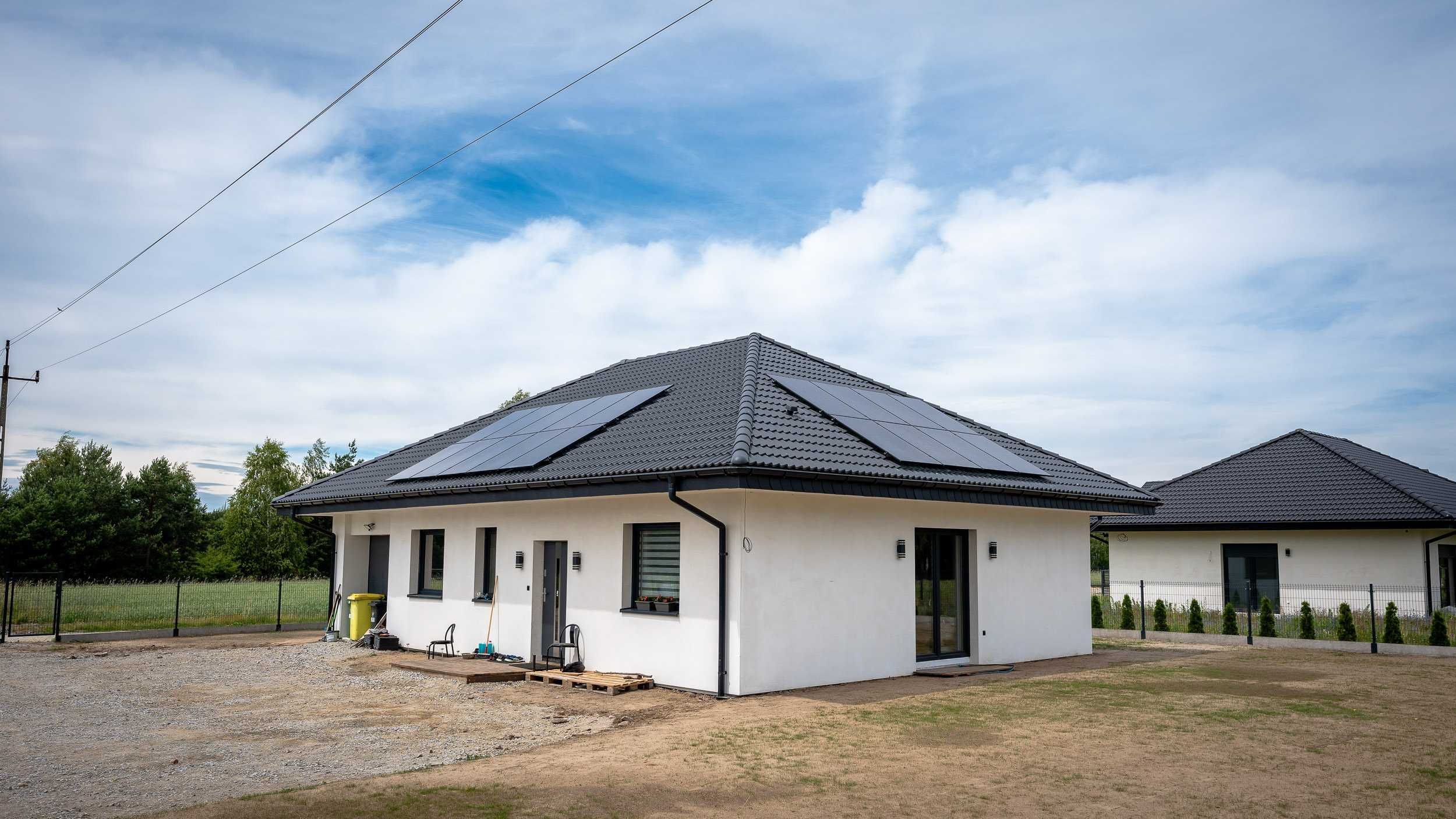 Instalacja   fotowoltaiczna PV 10kw z   magazyn  energii 10.4 kwh