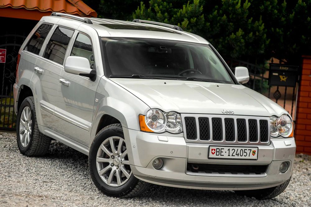 Jeep Grand Cherokee 3,0 CRD Overland Xenon Hak Szyberdach Nawigacja Podgrzewane Fotele