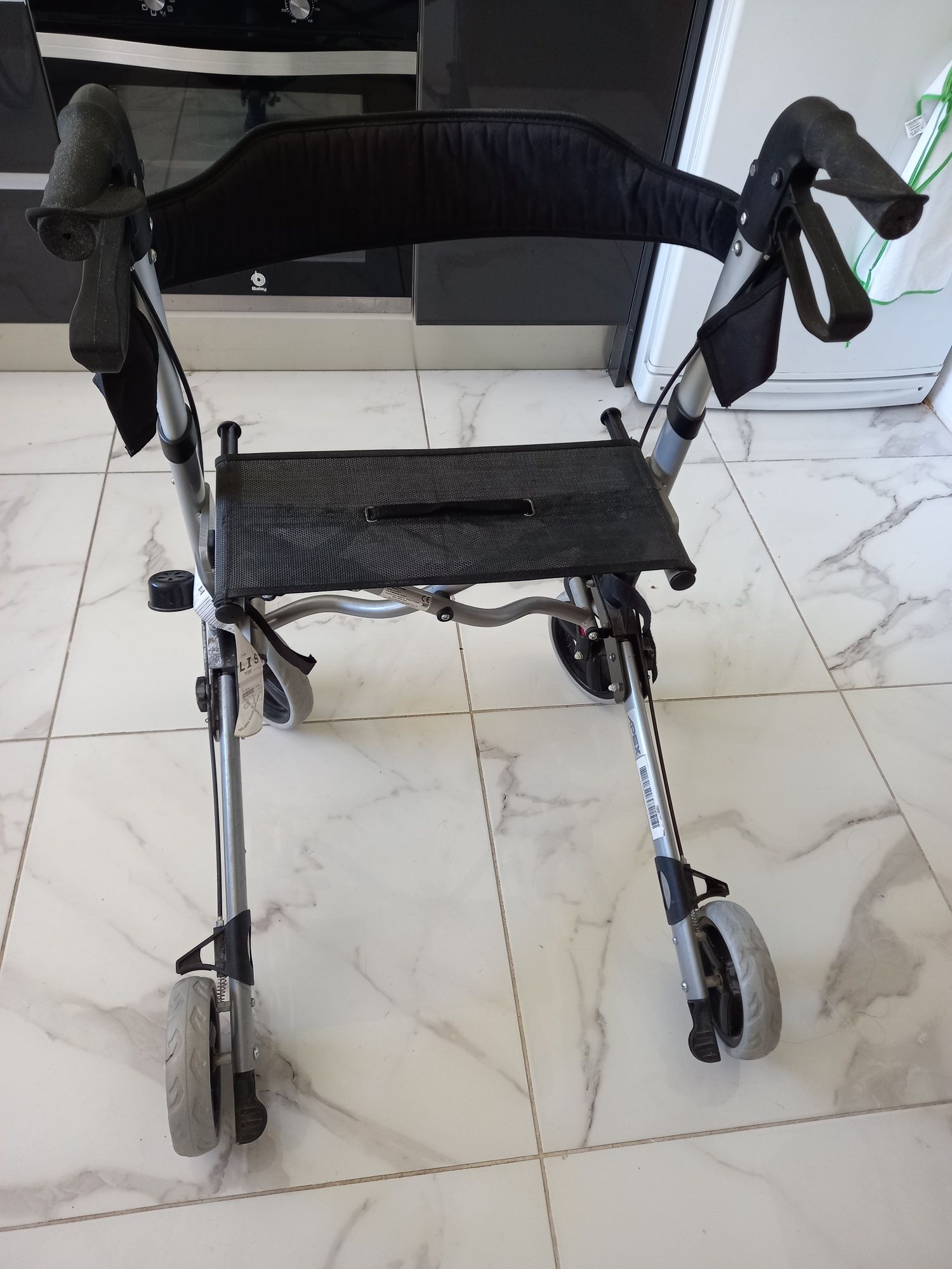 Vende-se andarilho 55€