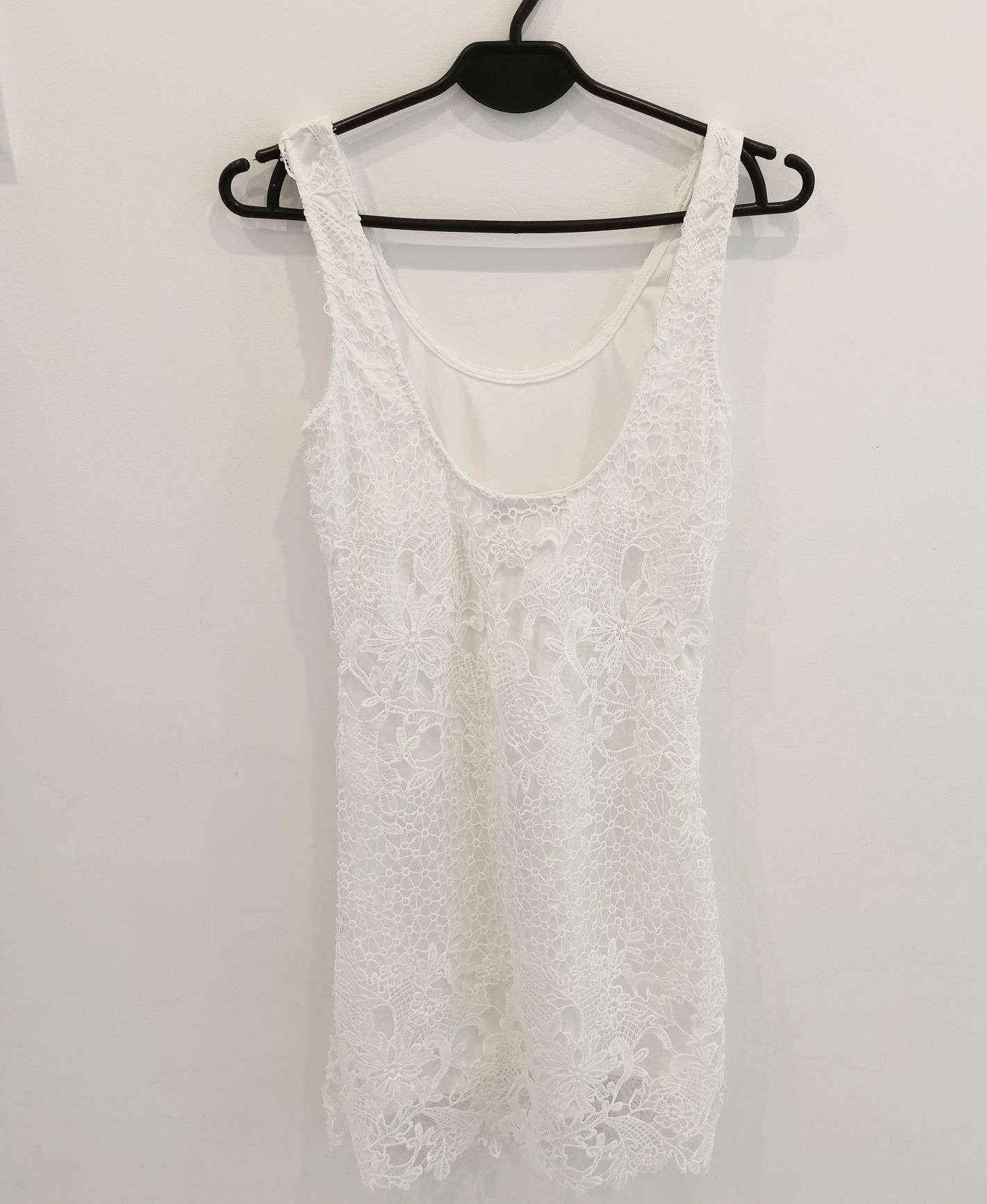 Biała koronkowa sukienka Pull &Bear rozmiar S