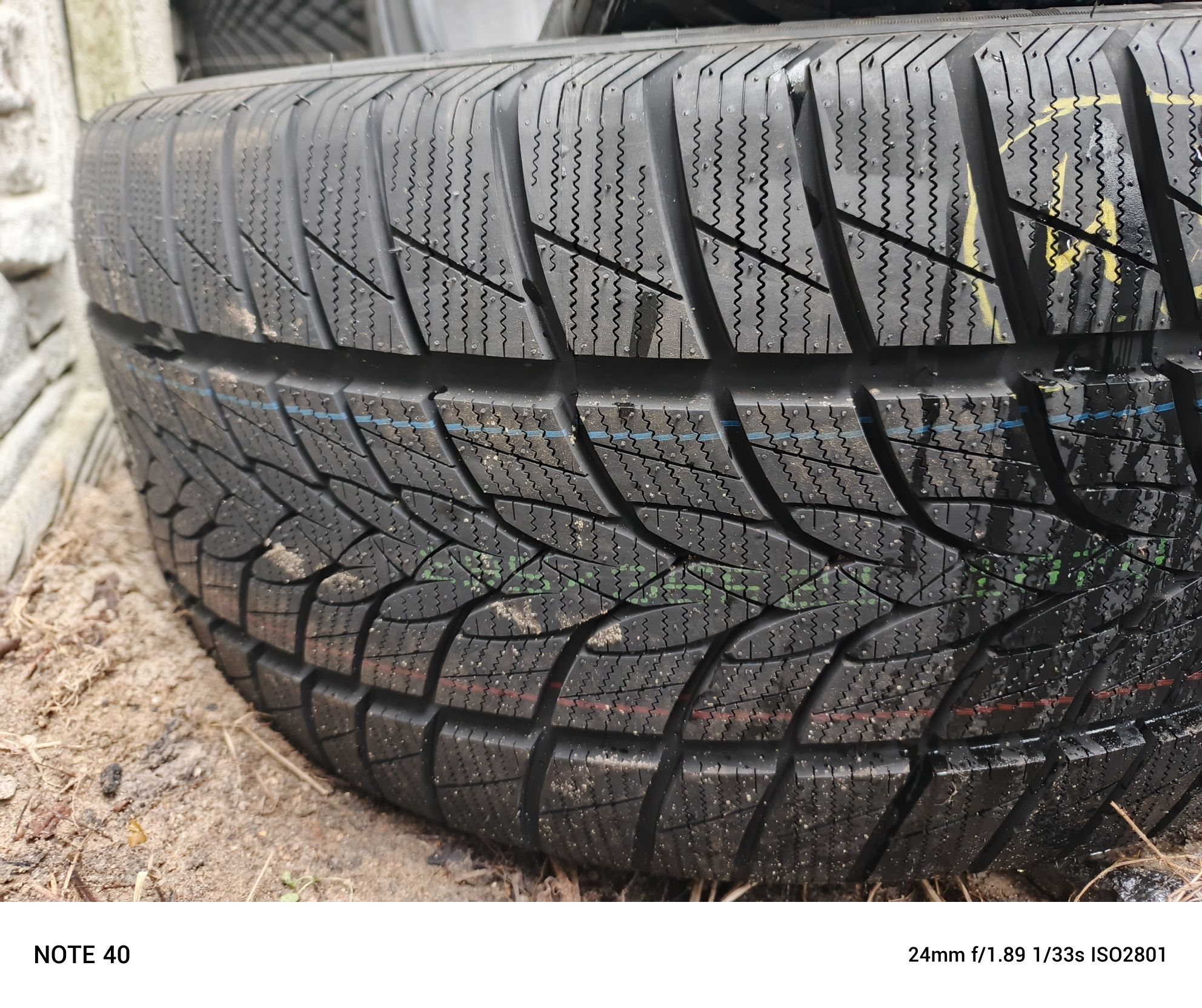 Nowe opony zimowe 295/35/21 Imperial 24r