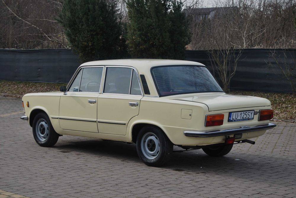 Wynajem ŚLUBNY, EVENTOWY, PRYWATNY Fiat 125p w kolorze kości słoniowej