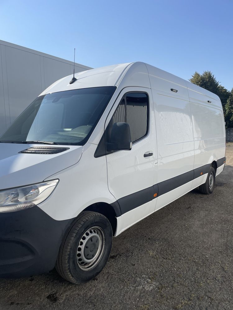 Mercedes-Benz Sprinter 907 long