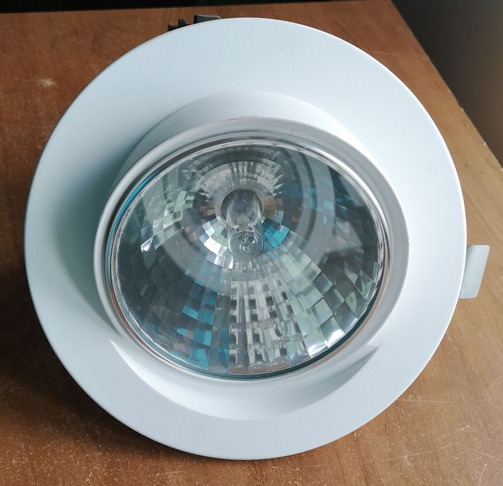 Lampa, reflektor