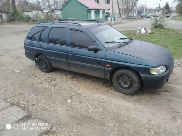 Авто Форд эскорт