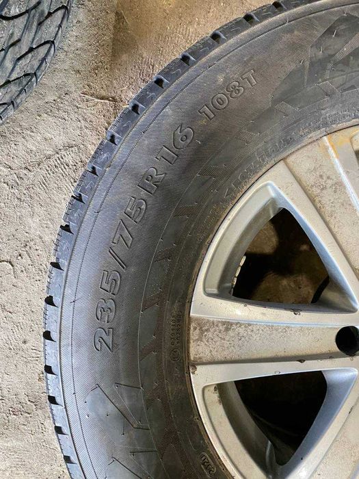 Диски/шини/колеса 235/75 R16 6x114.3 Nissan Navara D40 Pathfinder R51