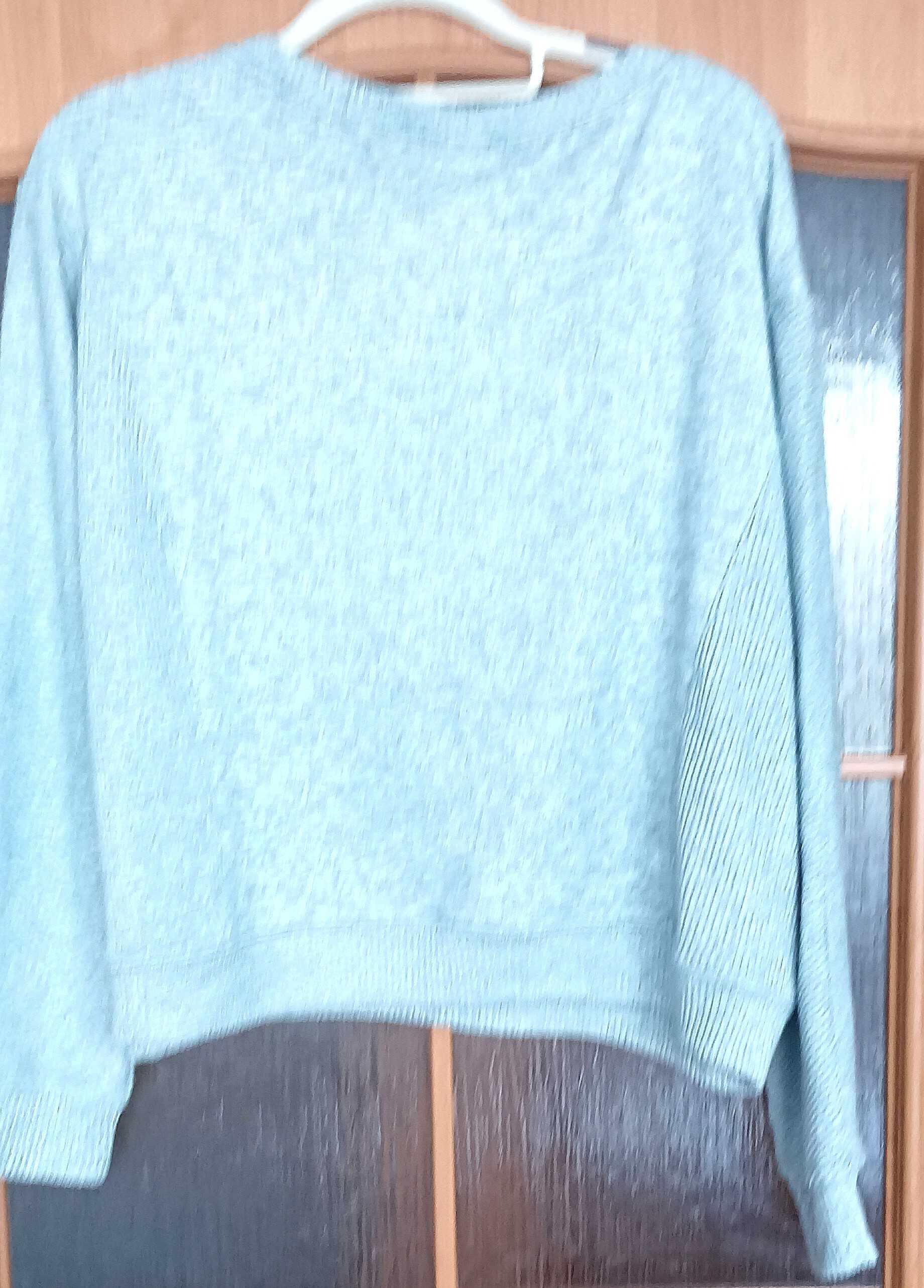 Dresy  damskie  - bluza i spodnie