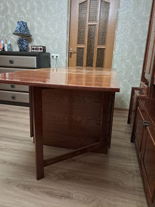 Стіл- книжка,б/в, розкладний