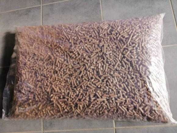 Наповнювач сосновий всмоктуючий для тваринок гранула для туалетів 15кг