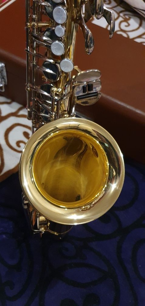 Saksofon YAMAHA Yas 23 instrument jak nowy.