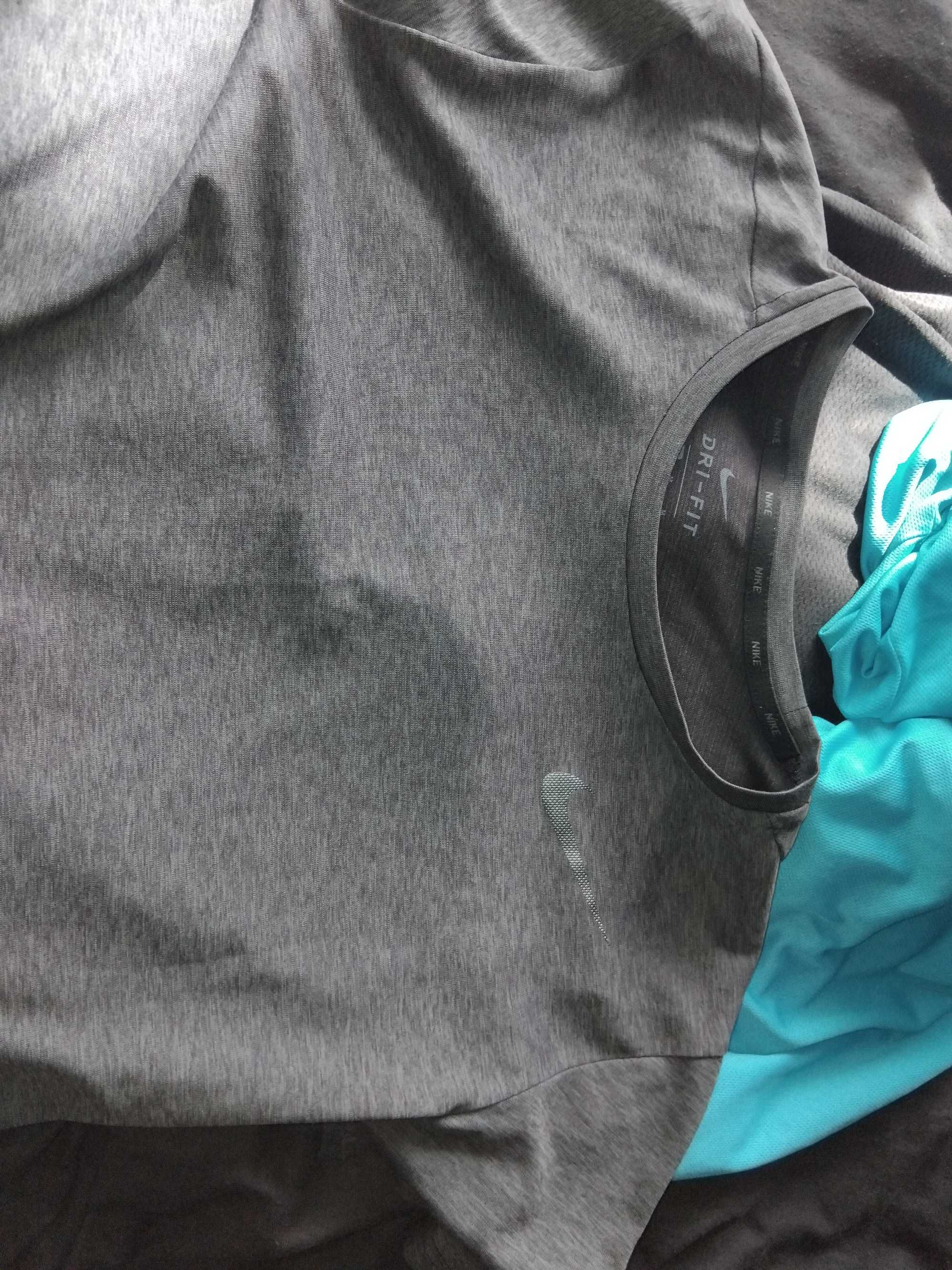 Koszulki nike 4 sztuki