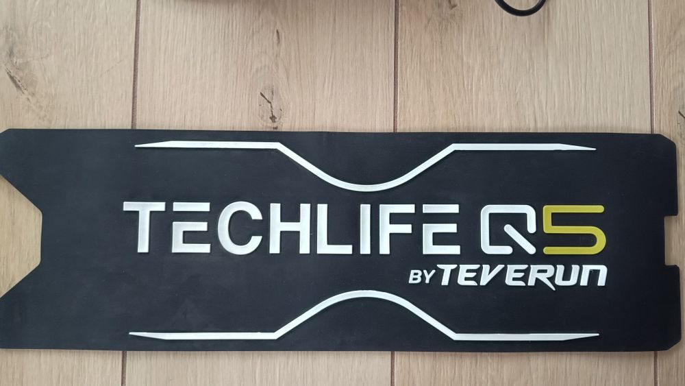 Techlife ładowarki do hulajnogi + guma