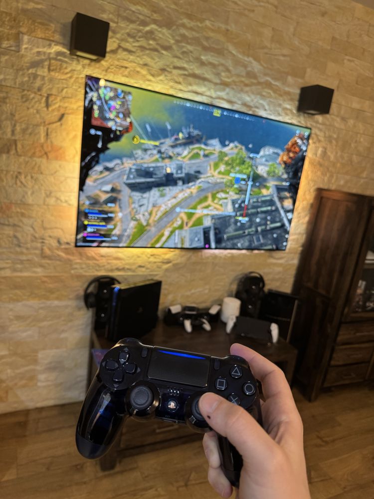 Play Station 4 PRO Limited Edition 500 Million 24034/5000