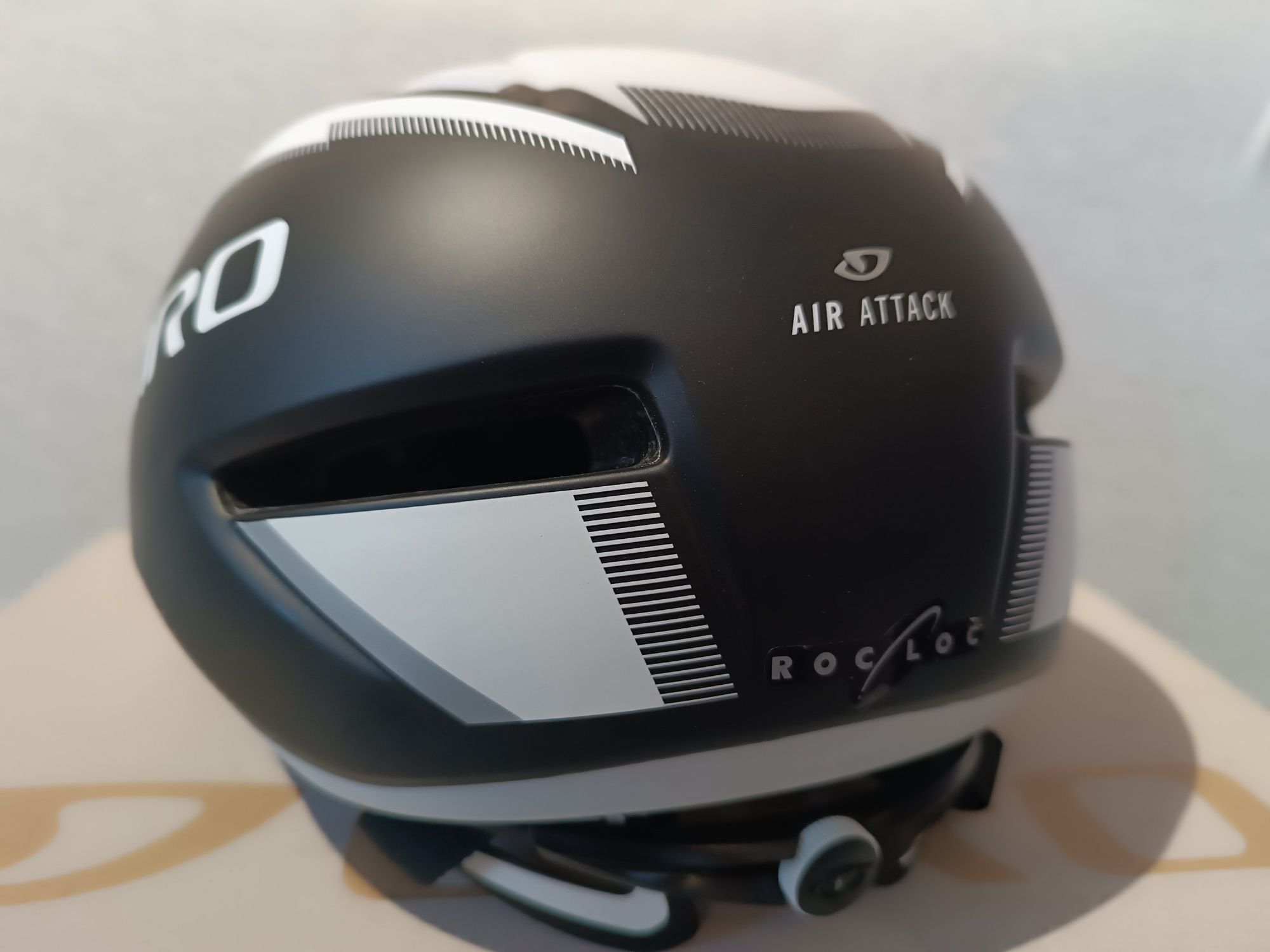 Giro Air Attack kask szosowy rozm. M
