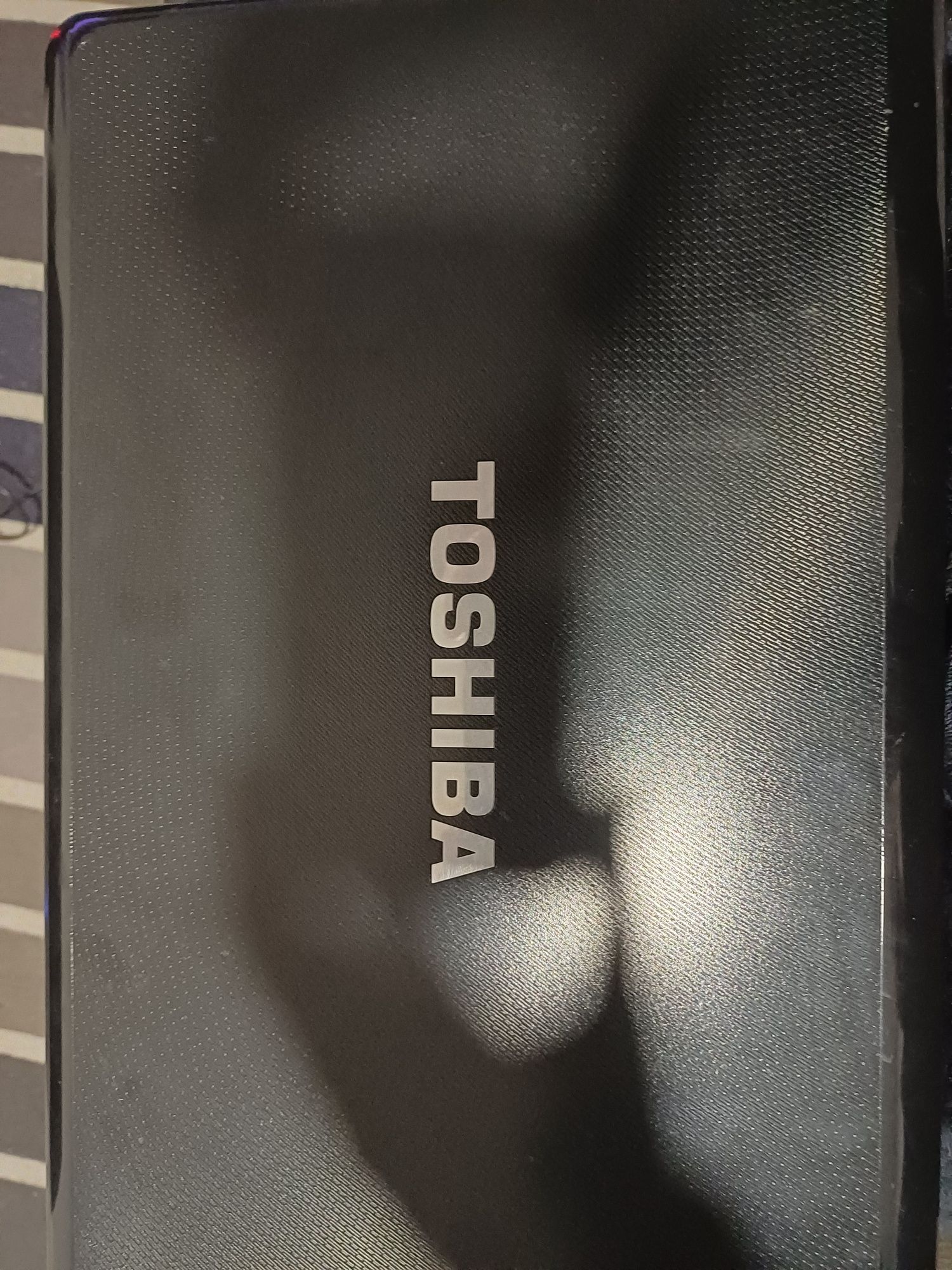 Vendo portátil Toshiba