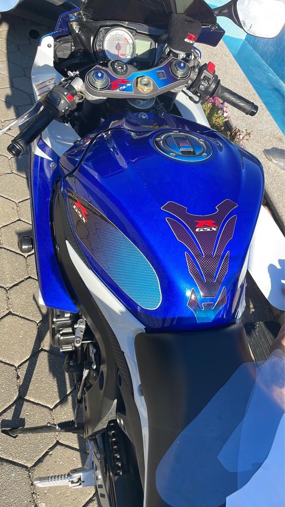 Suzuki GSXR 750***