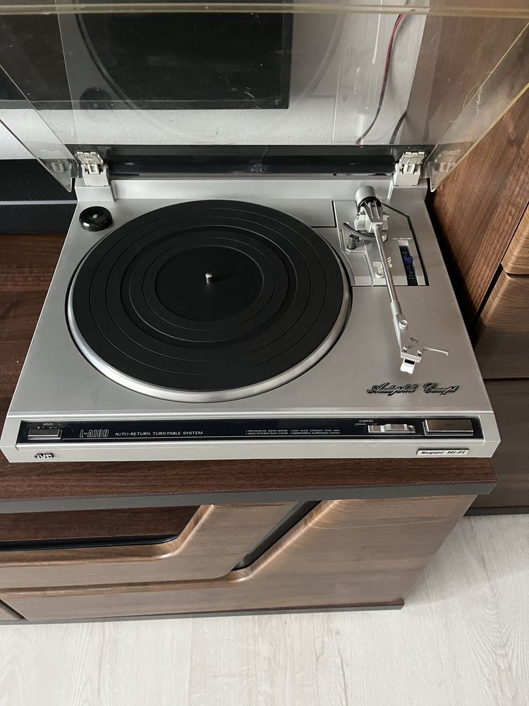 Gramofon JVC L-A100
