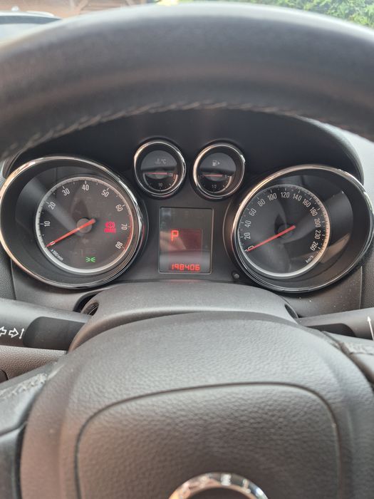 Opel Astra J 1.6 Turbo, automat