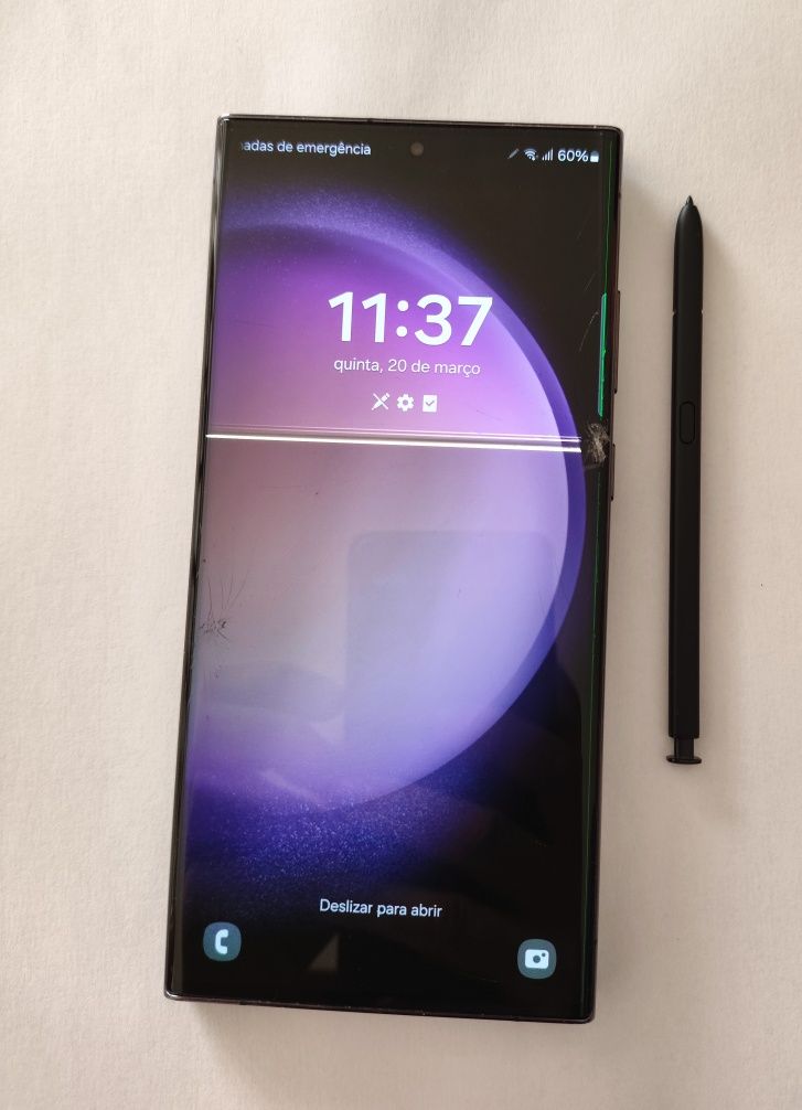 Galaxy S23 Ultra (ecrã partido)