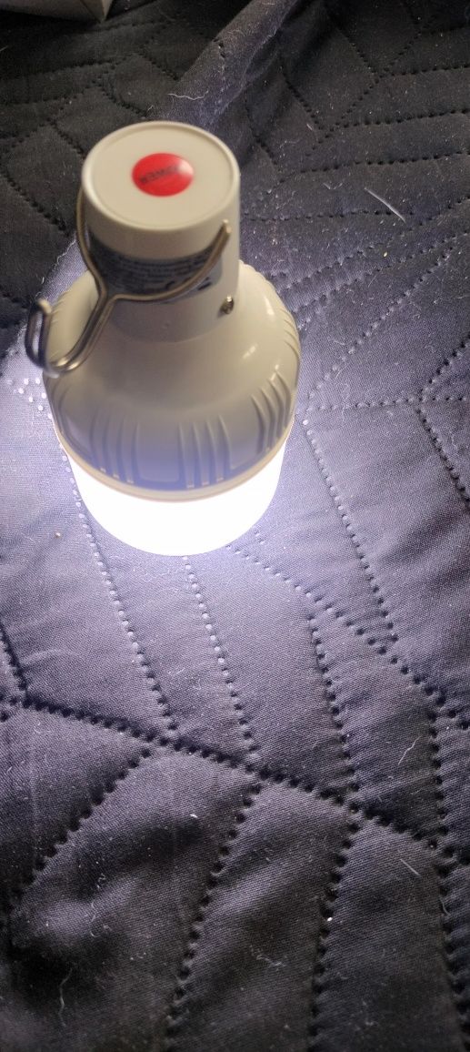 Akumulatorowa lampa LED