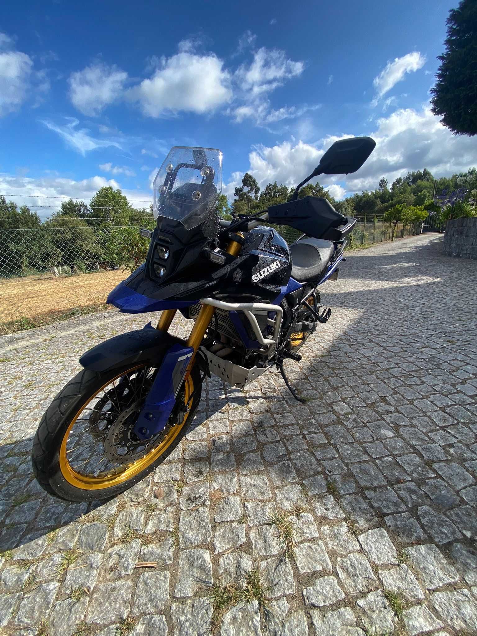 Suzuki V-STROM 800DE
