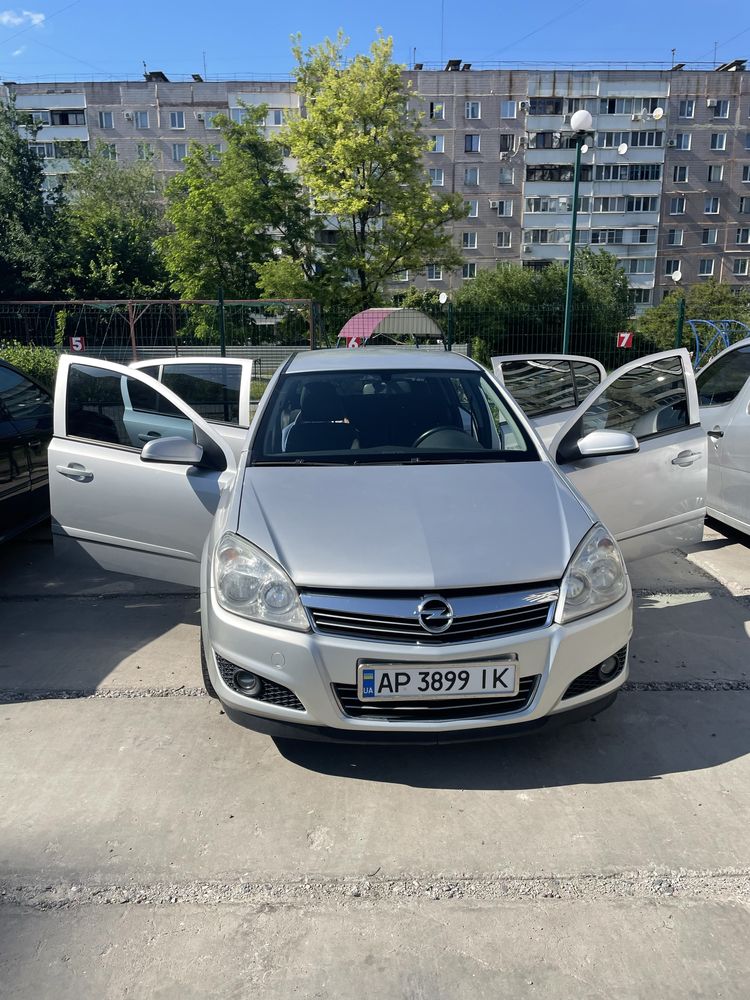 Opel Astra h 1.6 бензин 2007 рік