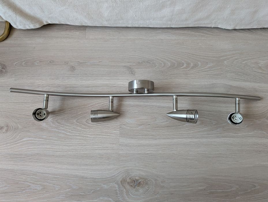 Lampa sufitowa lub ścienna kolor srebrny satynowy