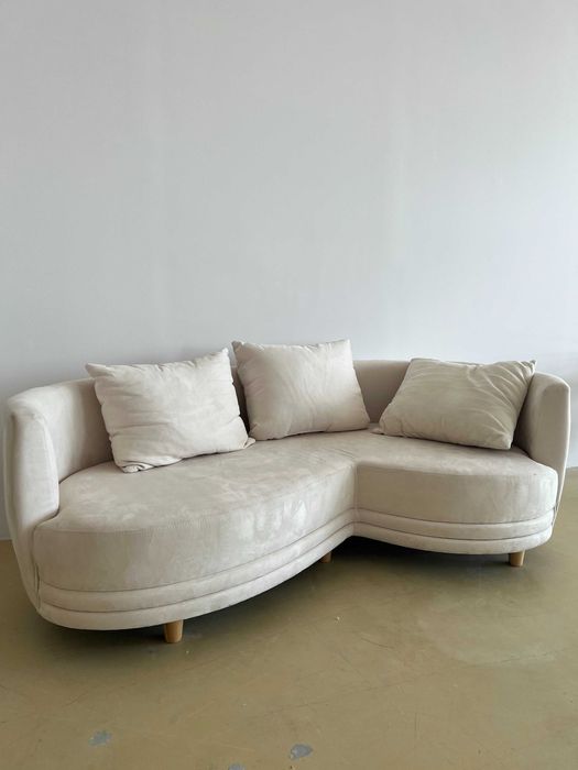 Round Alcantara Sofa White/Ecru Vintage
