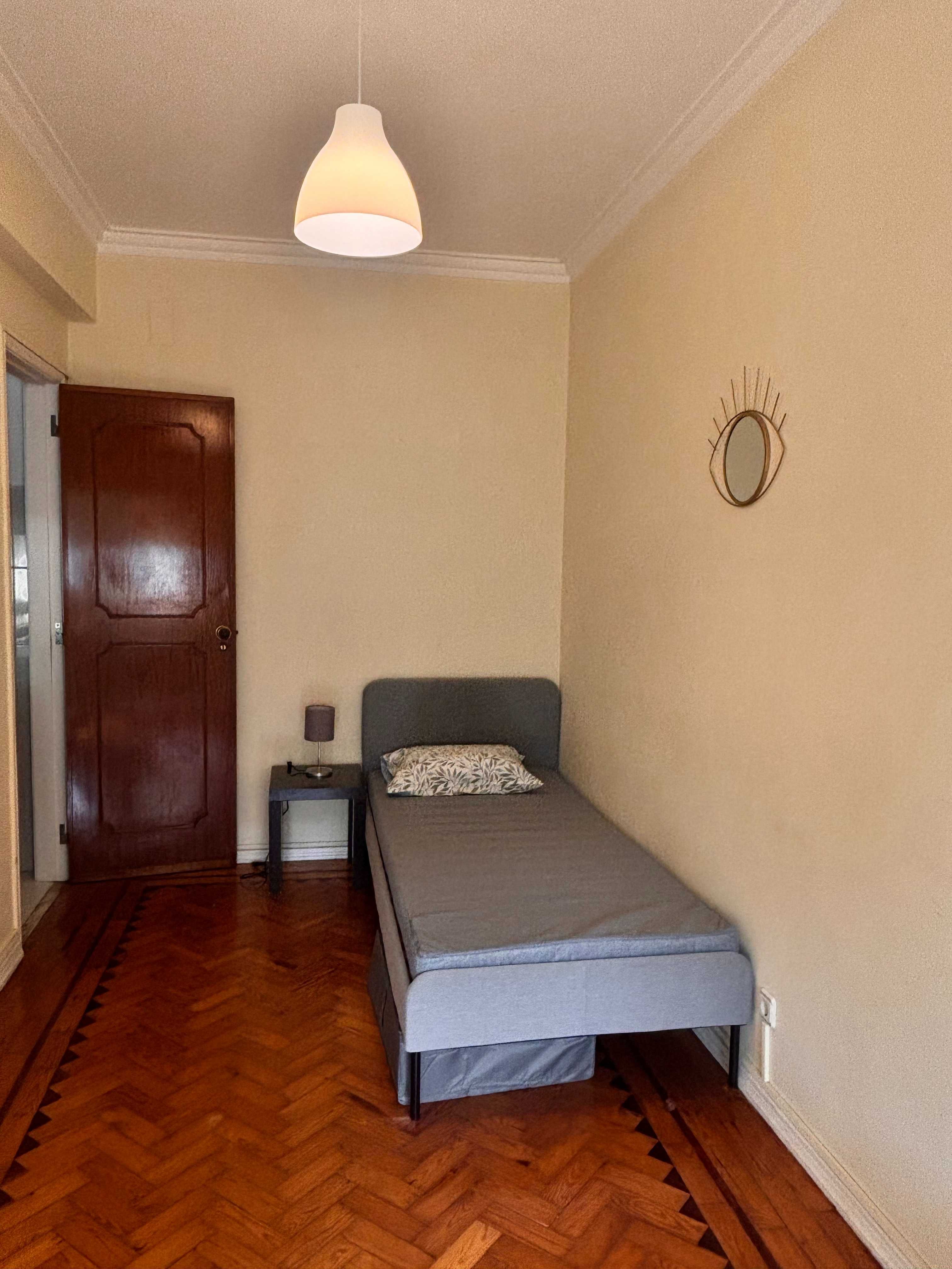 Quarto para Estudante em Benfica – Ambiente Jovem e Tranquilo