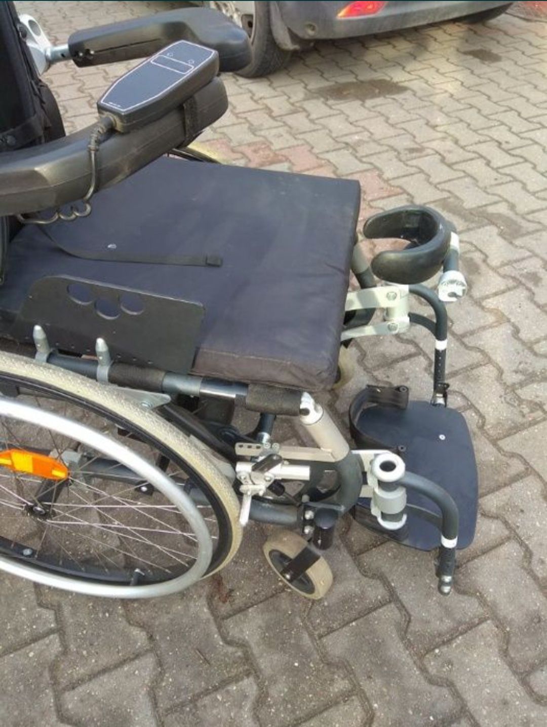 wózek inwalidzki z funkcją pionizacji , parapodium