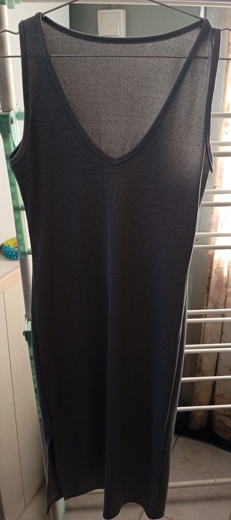 Vendo estes vestidos