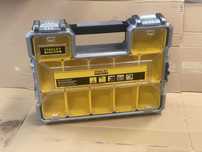Organizer z pojemnikami Wodoodporny IP53 Stanley Fatmax 1-97-518