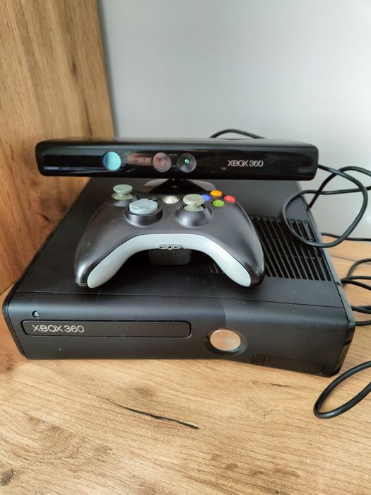 Sprzedam Xbox 360 + Kinect