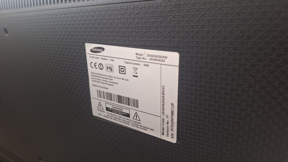Samsung Smart TV 40" Full HD (Avariada)