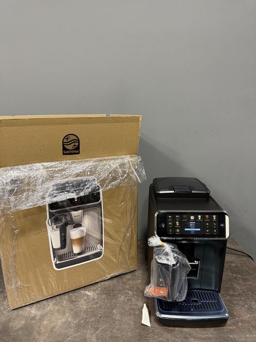 Кавомашина Philips 5500 LatteGo black