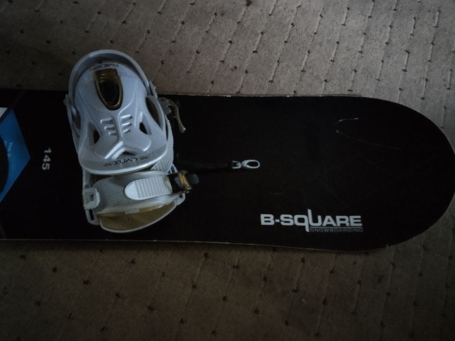 Deska snowboardowa B-SIGQAR o długości 145 cm