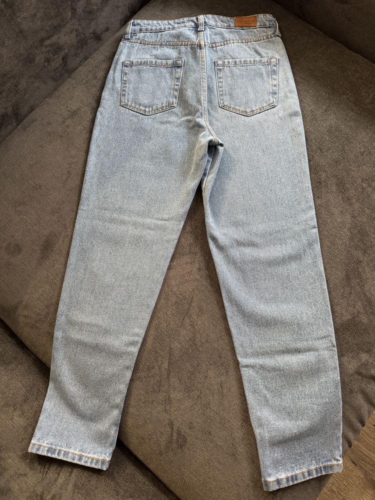 Стильні джинси М розмір
