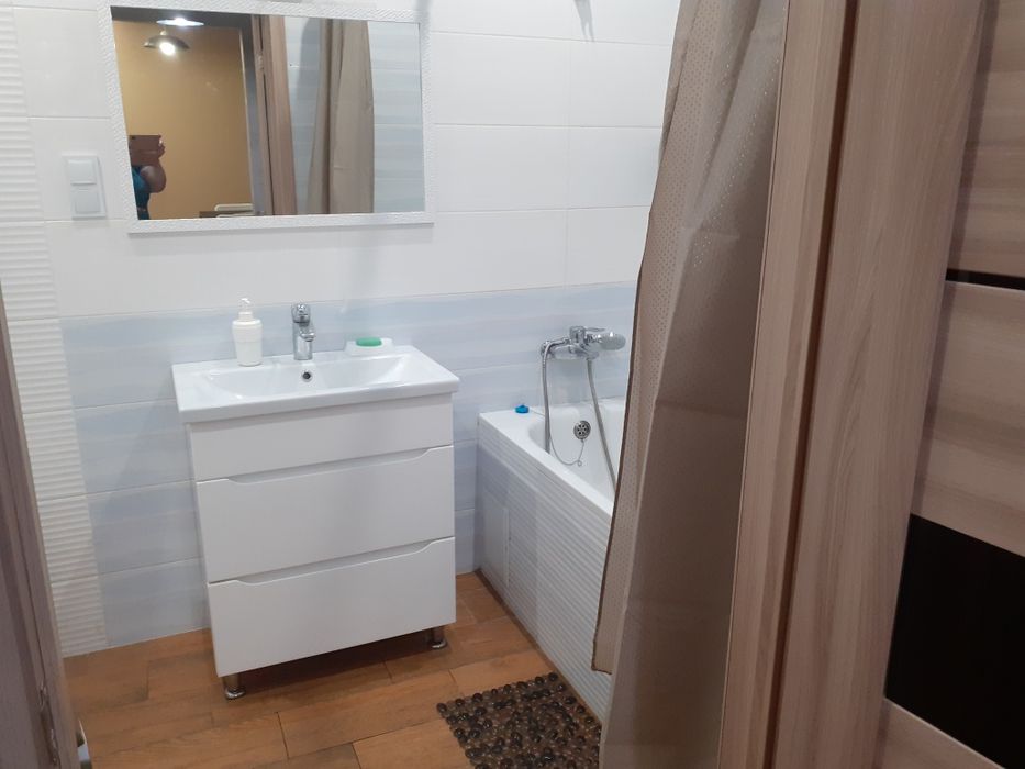 Посуточно  почасов квартира ЖКСофия Вишнёвый Окружная дорог Борщаговка