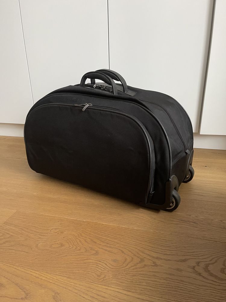 Torba podróżna Boss spora jamnik na kółkach z rączką wysuwaną