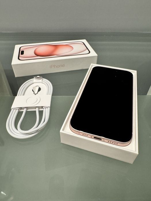 iPhone 15 pink 128GB bateria 88procent