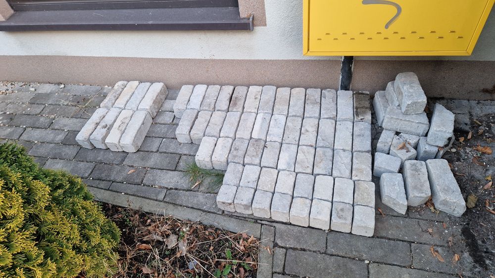 Kostka brukowa Libet Track antico szaro- srebrny ok 1m2