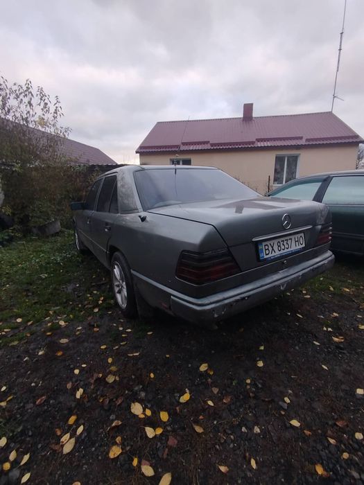 Продам  мерса 124