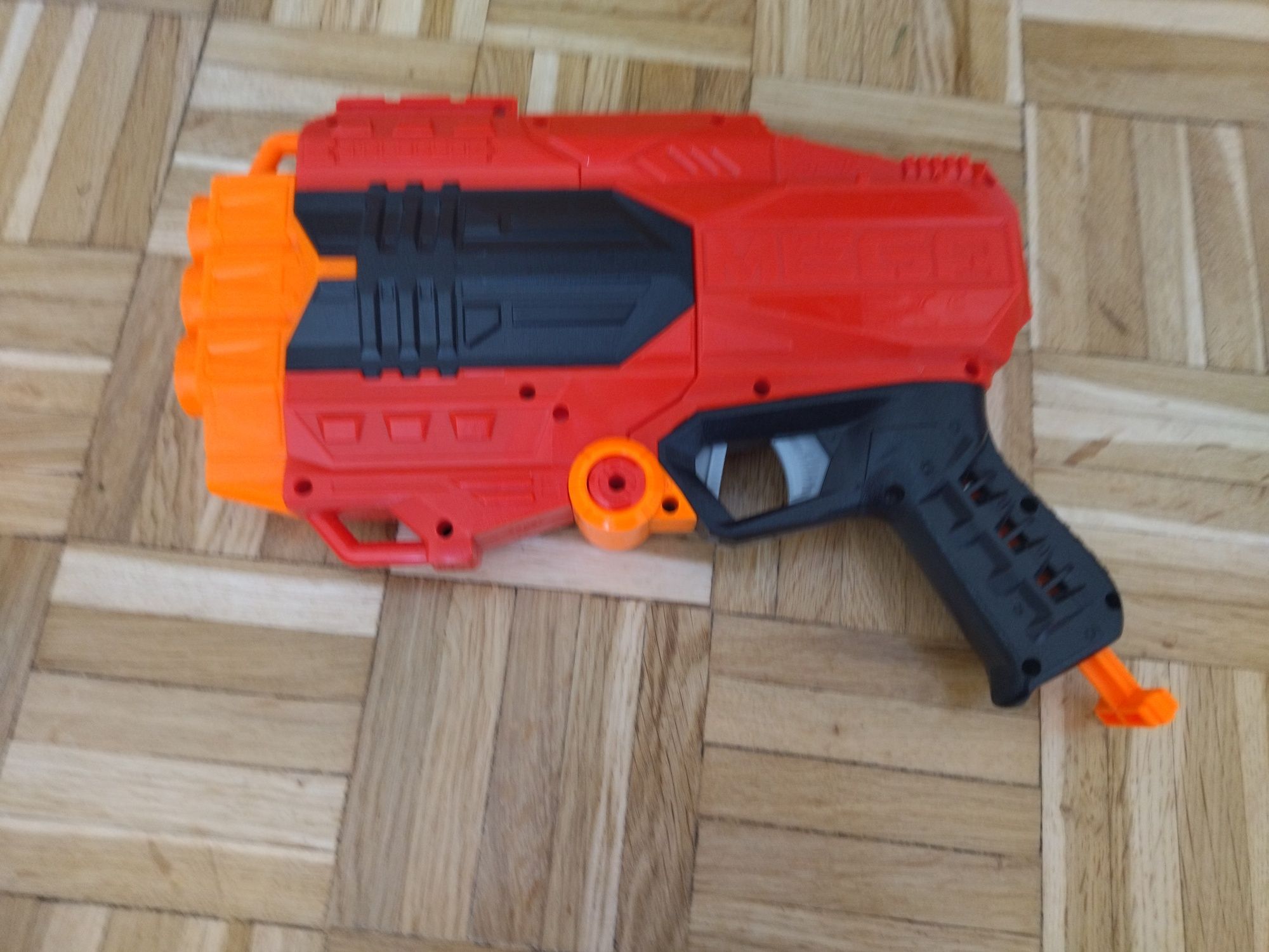 Pistolet nerf mega